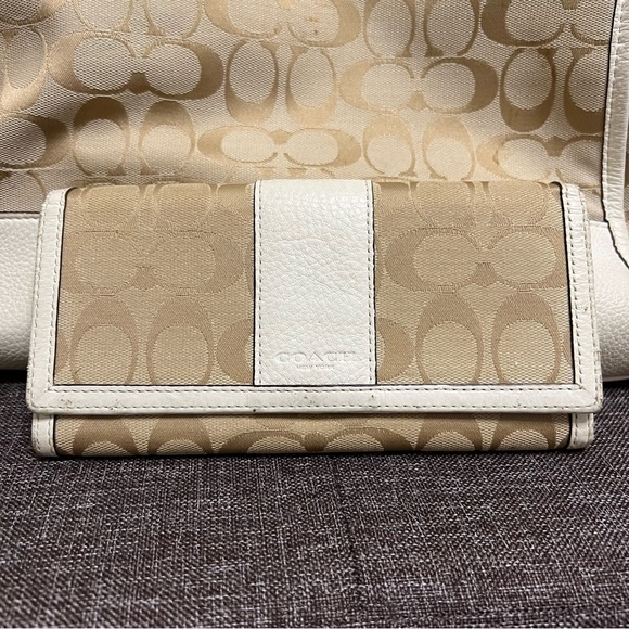 Set of 2 Coach Signature Canvas and White Leather Shoulder Bag and Long Wallet - Picture 12 of 16